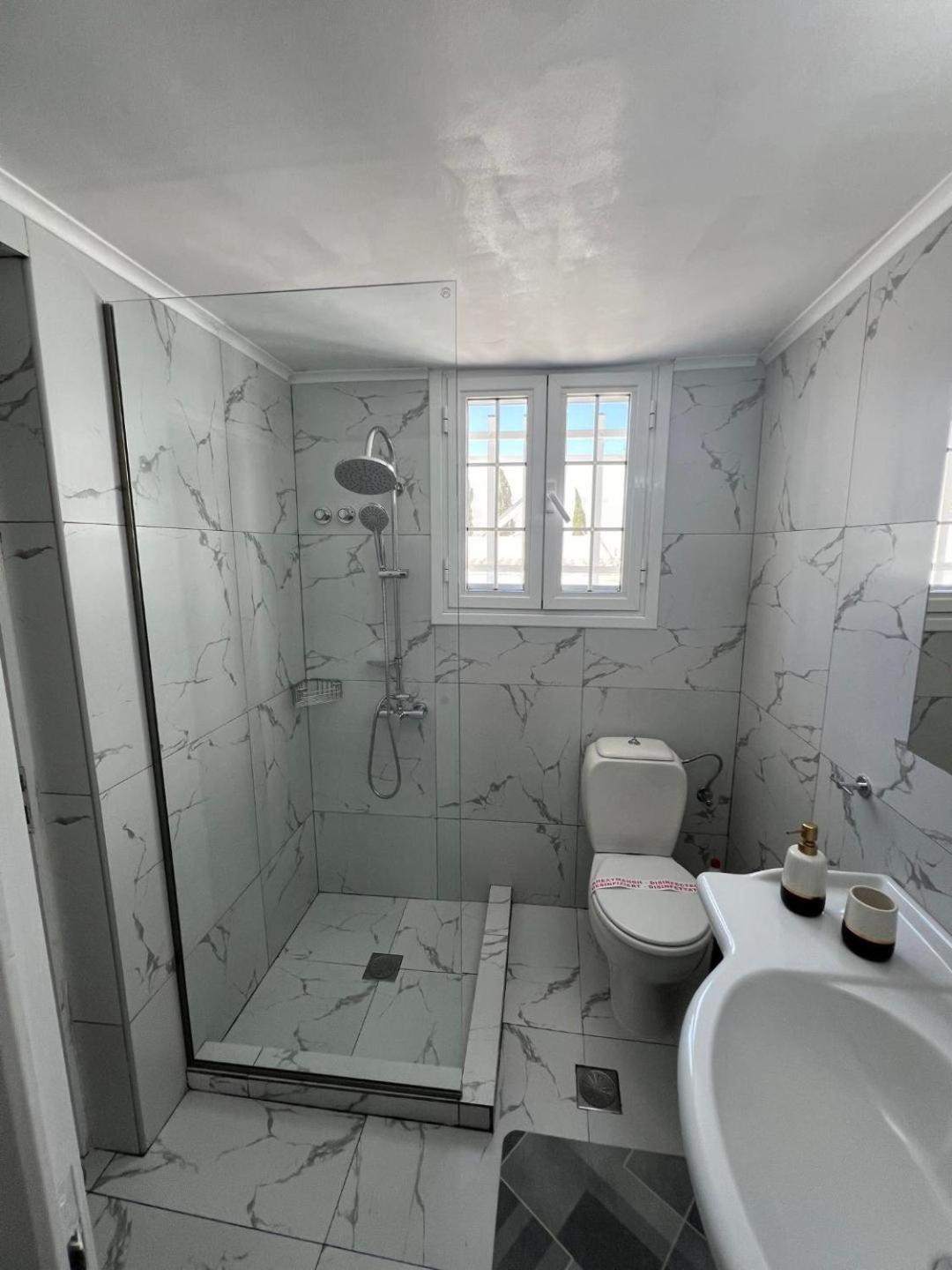 Kini Jet, Luxury Appartment 20M From The Beach מראה חיצוני תמונה